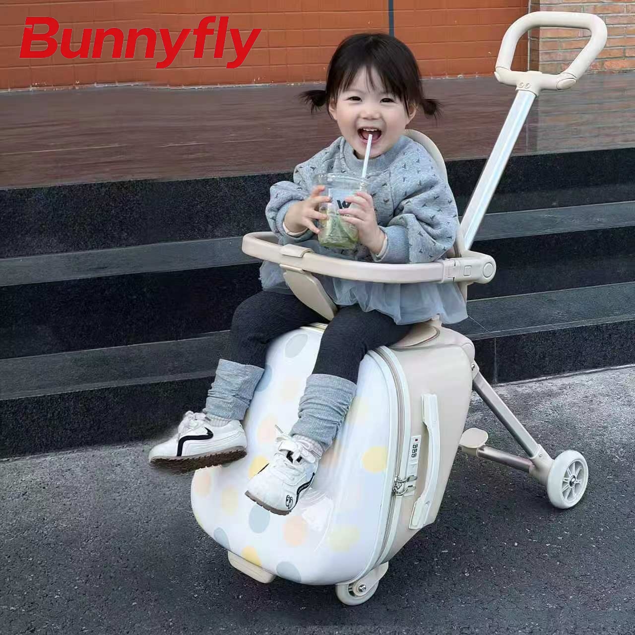 Baby Nursery Trolley - Bunnyfly 20インチ子供用荷物ケース（ベビーカー内蔵）- 赤ちゃんが自分でスーツケースに乗って歩くか、持ち運ぶことができる