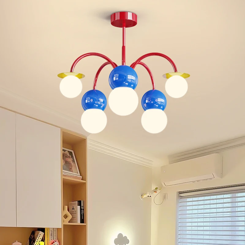 Baby Nursery Light Fixture - バブルボールシャンデリア - 子供部屋、保育室、寝室向けのカラフルなLEDシーリングライト。ロマンチックで温かい光を放つベビー照明器具。